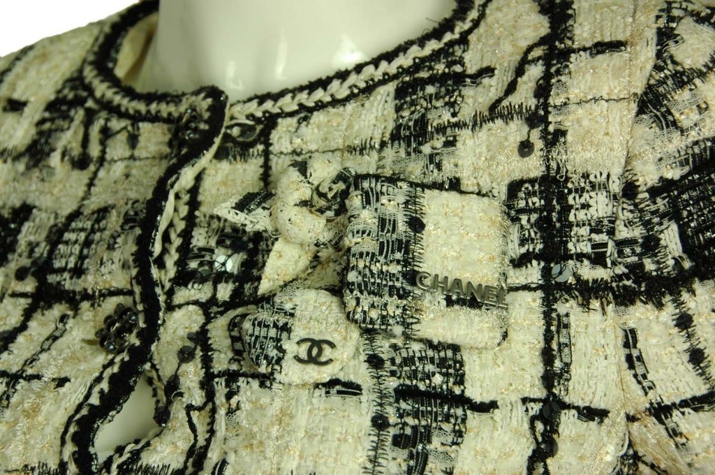 CHANEL Black & White Sequin Fantasy Tweed Jacket w. 3 Pins c.2006 Sz. 38 1