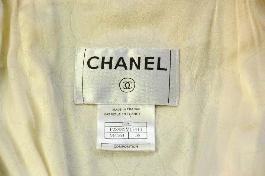 CHANEL Black & White Sequin Fantasy Tweed Jacket w. 3 Pins c.2006 Sz. 38 3