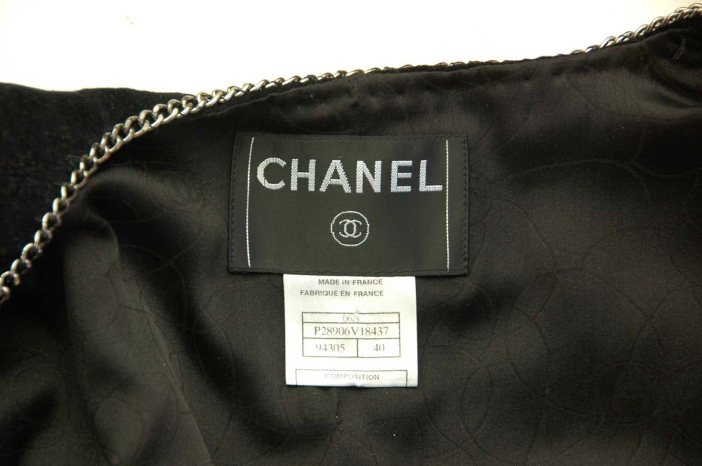 Women's Chanel 2006 Black Fitted Velvet Zip Up Jacket w. Pewter Chain Trim Sz. 40