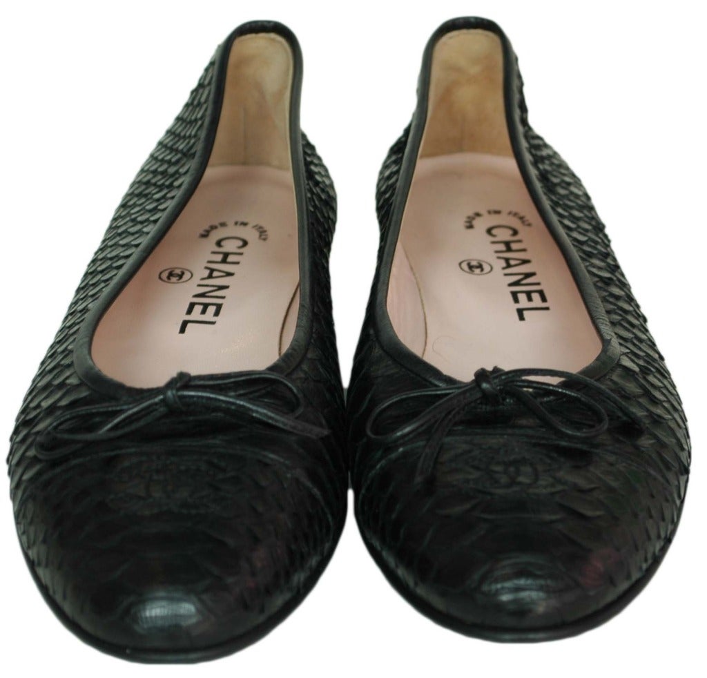 Chanel Black Python Ballet Flat Shoes - Size 6.5Made In Italy
Composition: 100% Python
Stamped: 