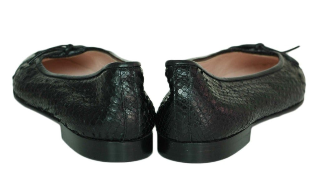 CHANEL Black Python Ballet Flat Shoes - Size 6.5 In Excellent Condition In New York, NY