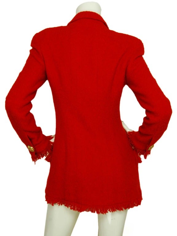 Chanel Rote Bouclé-Jacke mit Halstuch im Zustand „Hervorragend“ in New York, NY