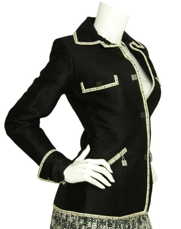 CHANEL Black Ribbed Cotton Jacket with White CC Logo Trim sz.38 In Good Condition In New York, NY