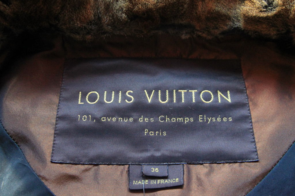 LOUIS VUITTON BROWN WOOL TWEED COAT W/ SQUIRREL FUR COLLAR SZ 36 7