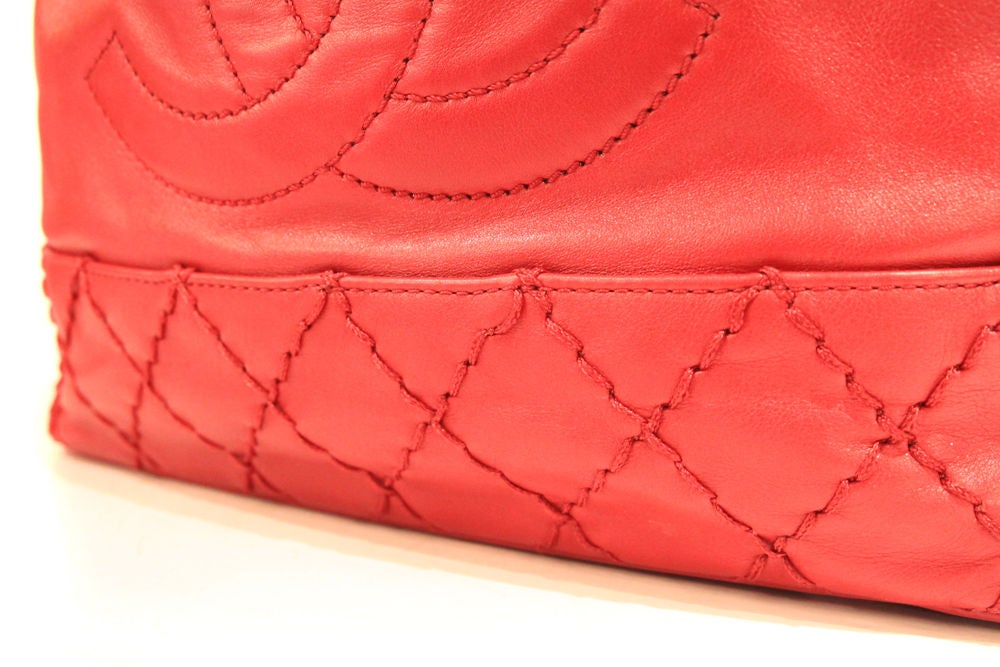 CHANEL RED LEATHER DRAWSTRING CHAIN BAG at 1stdibs