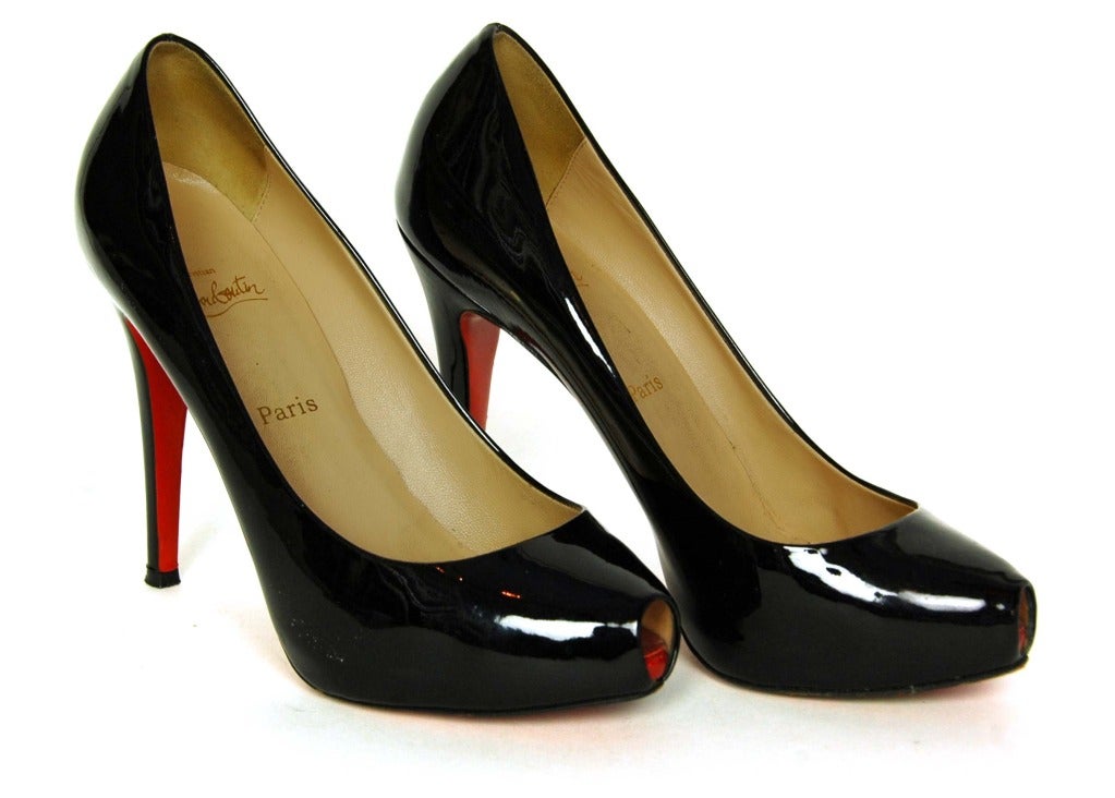 Christian Louboutin Black Patent Leather Peeptoe Shoes - Sz 8.5

Made in Italy
Materials: patent leather, leather insole
Stamped 
