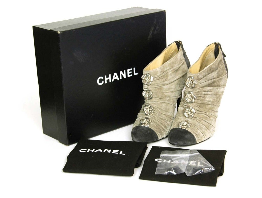 CHANEL Grey Two-Toned Ruched Booties Shoes with Camelias Sz. 41.5 3