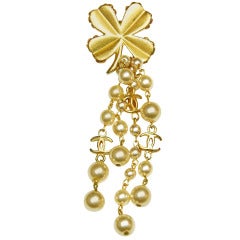 CHANEL Gold Clover & Pearl Brooch