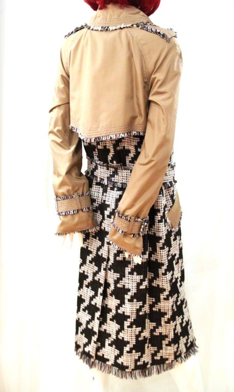 CHANEL BLACK/WHITE/TAN HOUNDSTOOTH TWEED TRENCH COAT - SZ 36 1