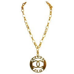 CHANEL Vintage Goldtone Chainlink Necklace w. XL 'CHANEL PARIS' Medallion