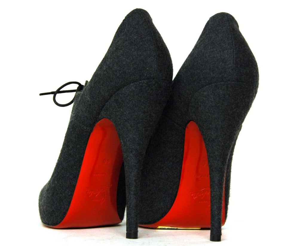 CHRISTIAN LOUBOUTIN Grey Wool Lace-Up Peeptoe Booties Sz. 40 1