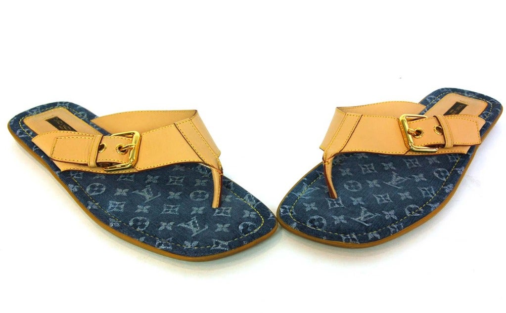LOUIS VUITTON Denim Monogram Thong Sandals-Sz 10 In Excellent Condition In New York, NY