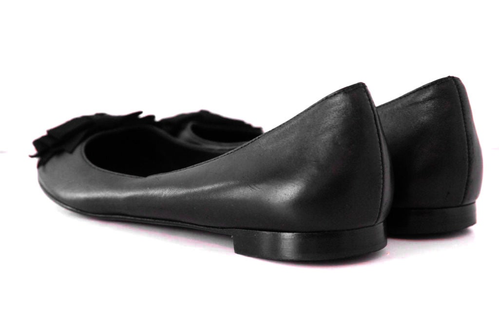 CHANEL BLACK LEATHER FLATS W/ BOW 1