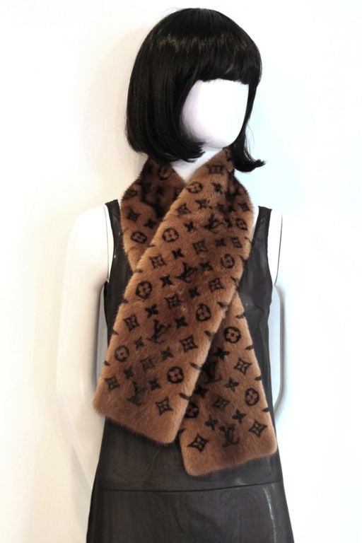 LOUIS VUITTON 100% Vison Mink fur brown monogram print shawl scarf