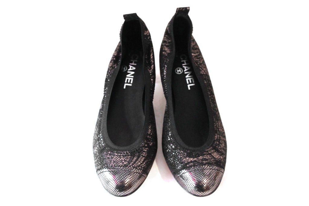 CHANEL BLACK/PEWTER LIZARD LACED BALLET BALLERINA HEELS