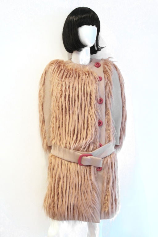RARE PRADA FW11 BEIGE 3/4 SLEEVE COAT W/ FUR TRIMS