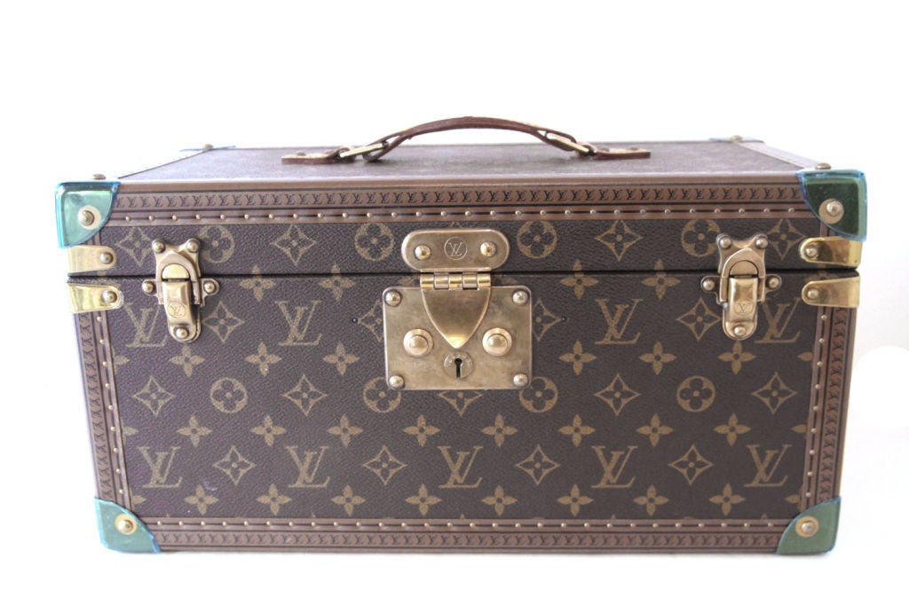 Louis Vuitton Monogram Trunk Boite Bouteilles et Glace Beauty Train Case  Vintage