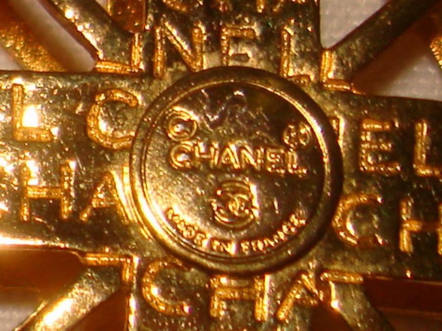 Chanel Gripoix Glass Golden Double Chain Necklace 3