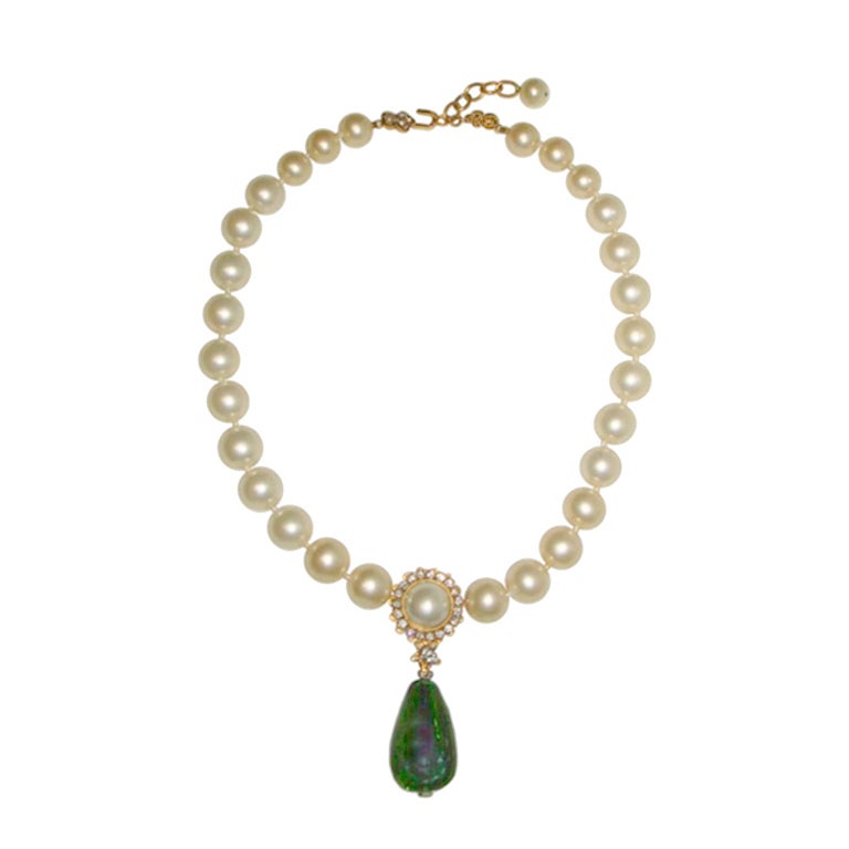 Vintage Chanel White Pearl Necklace W Green Glass