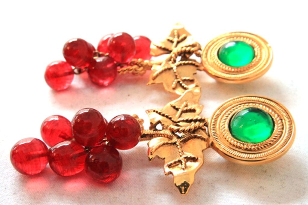 Chanel Green/ Red Gripoix Grape Earrings 1