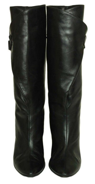 Balenciaga Black Wedge Boot with Wrapped Top

Materials: Leather

Wrapped Top with Silver Buckle

Length:14.75
