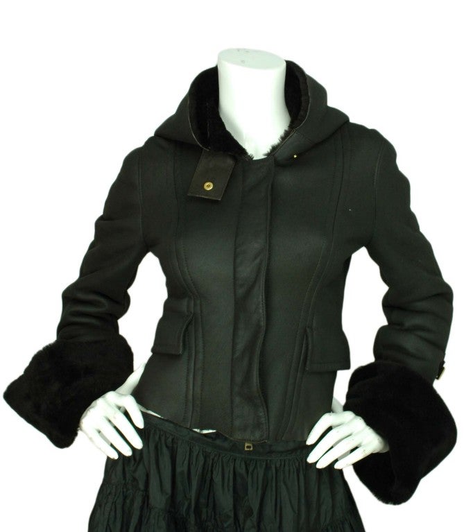 GUCCI Black Cropped Shearling Jacket with Wide Sleeves - Size 4