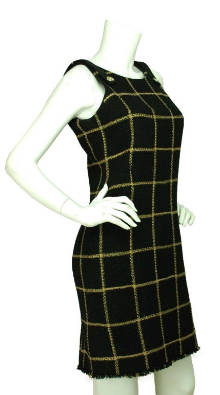 Chanel Black/Gold Sleeveless Tweed Dress
Made In France
Composition: 95% Wool, 5% Nylon
Label Reads: 