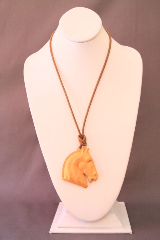 HERMES BIJOUTERIE FANTAISIE HORSE NECKLACE
