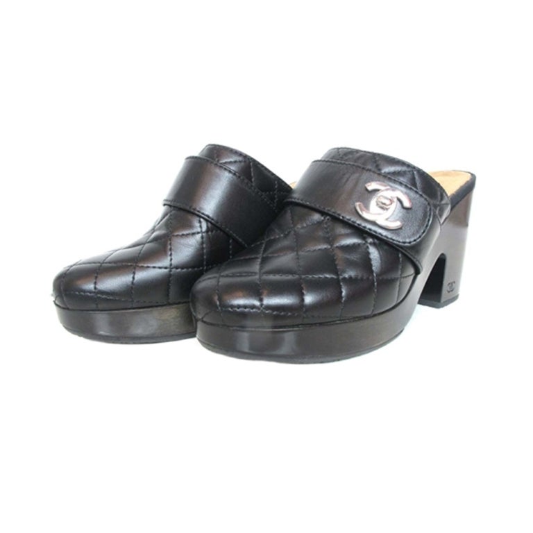 CHANEL Black Leather Quilted Clogs w. CC Twist Lock