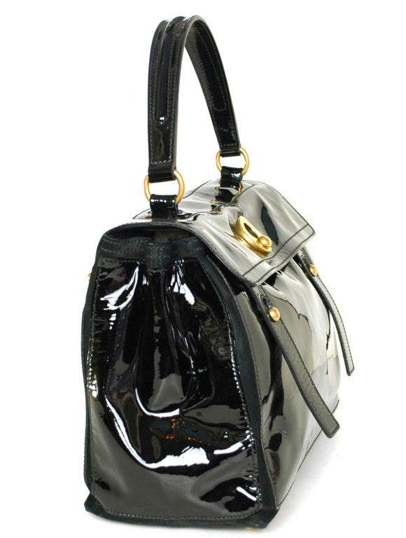 Yves Saint Laurent Black Patent Leather Muse Two Bag
Made In Italy
Materials: Patent Leather, Suede Lining
Stamped: 