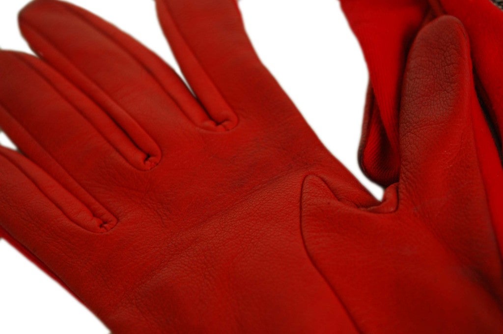 CHANEL Red Wool/Leather Gloves With Zipper/Chain Design 1