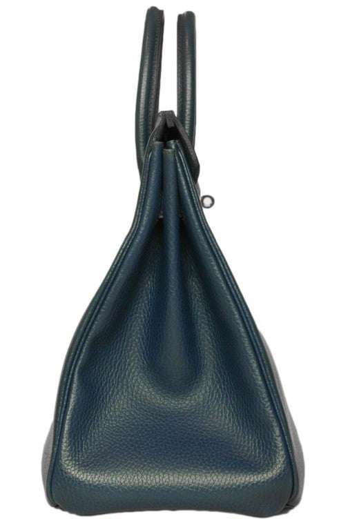 Hermes Marine Bleu HAC Birkin Bag -32 CM
Age: 1997
Material: Togo Leather
Made In France
Interior Has Zippered And Slip Pocket
Stamped: 'HERMES