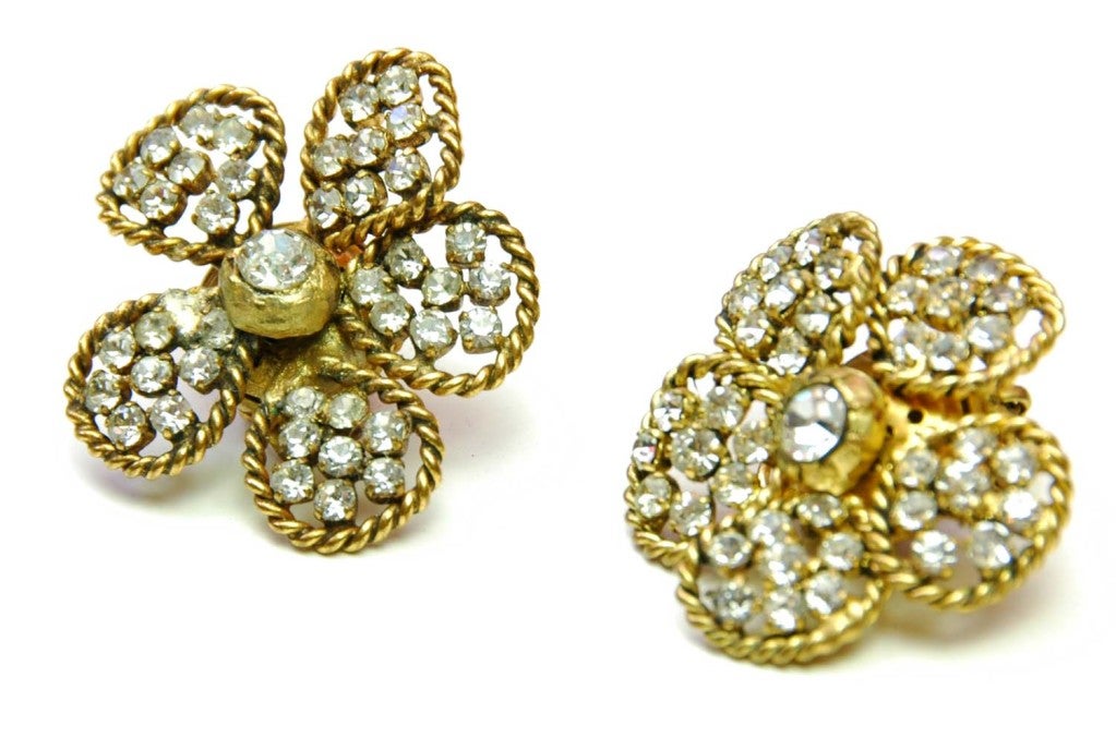 Women's CHANEL Vintage Flower Earrings with Rhinestones