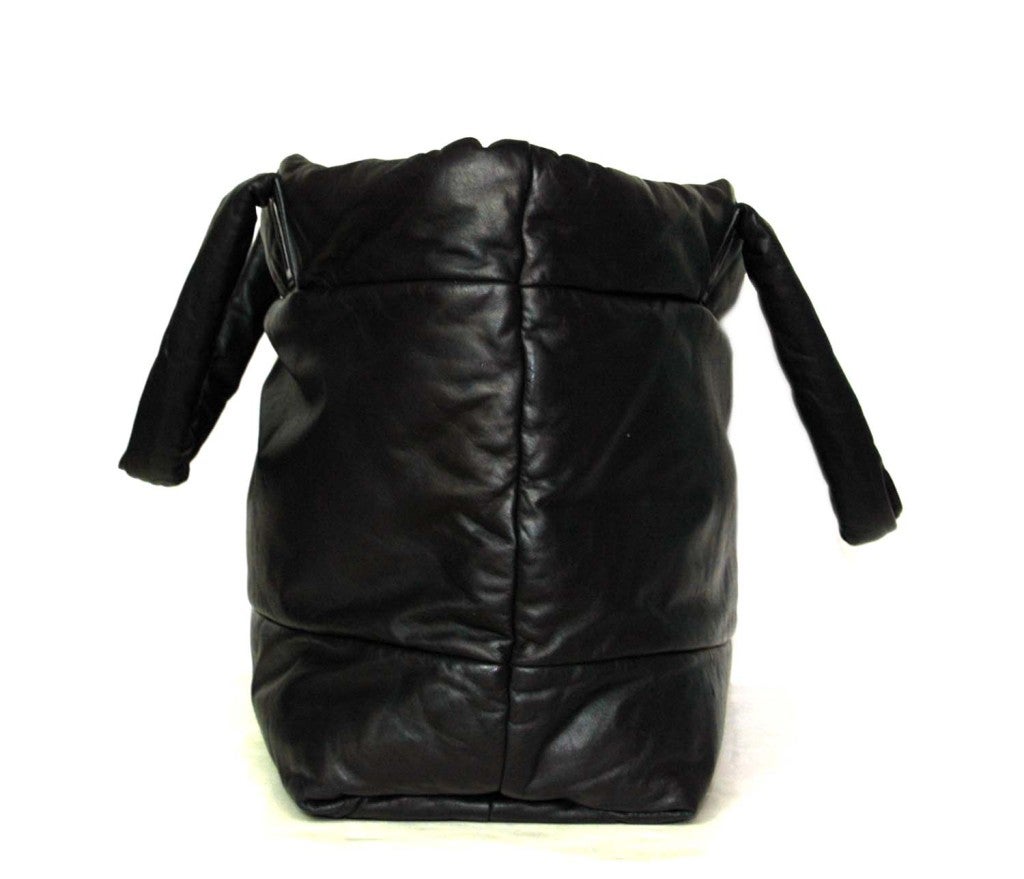 CHANEL Schwarzes Leder XL Cocoon Tote Bag Damen