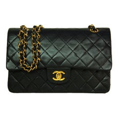 CHANEL Black Quilted Leather Vintage Classic Bag