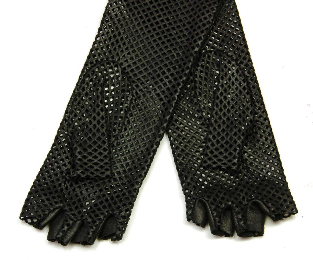 Chanel Black Perforated Leather Gloves In Excellent Condition In New York, NY
