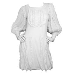 CHANEL Robe à volants en coton blanc