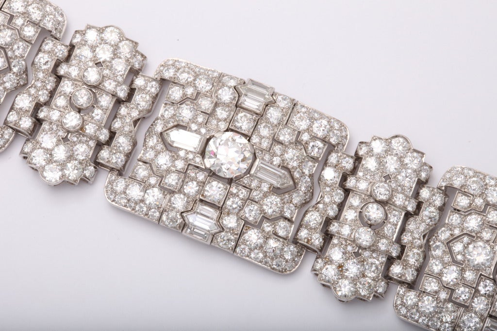 Magnificent Wide Art Deco Diamond Bracelet In Excellent Condition In New York City, NY