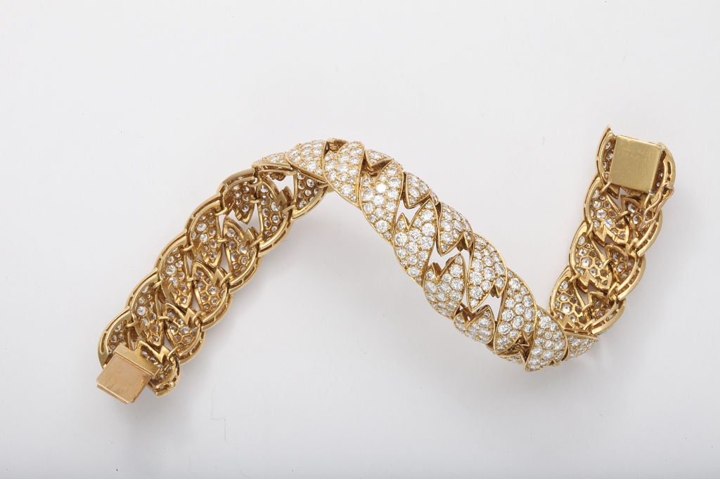 Women's VAN CLEEF & ARPELS Diamond Bracelet For Sale