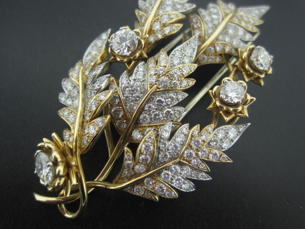 TIFFANY- SCHLUMBERGER Gold and Diamond Leaf Brooch For Sale 2