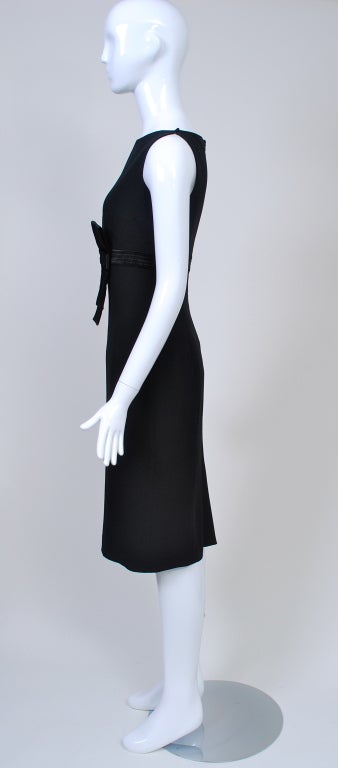 Schwarzer Krepp LBD von Gianfranco Ferré Damen im Angebot