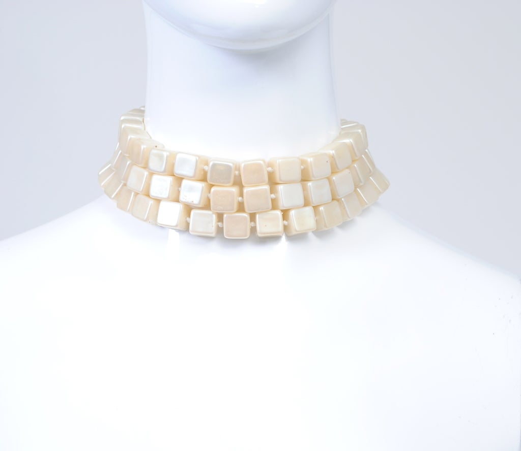 KARL LAGERFELD WHITE PEARL CHOKER