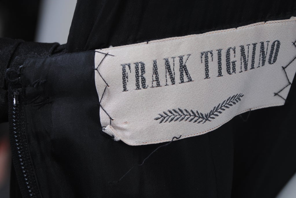 Frank Tignino LBD con espalda al aire en venta 3