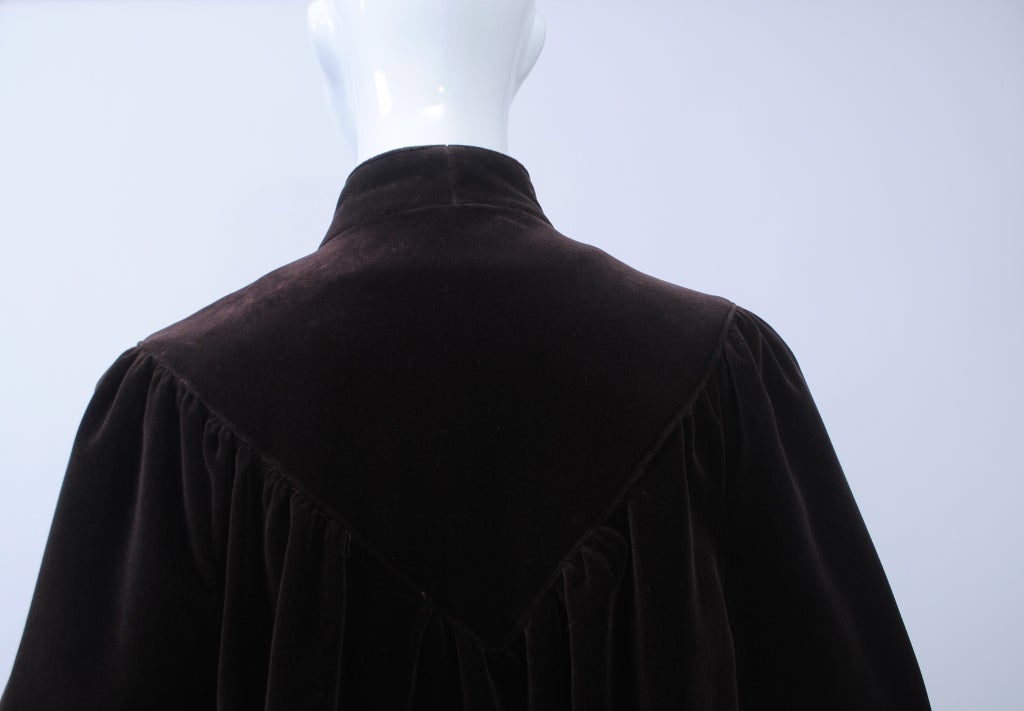 Women's Brown Velvet 1970s Coat For Sale