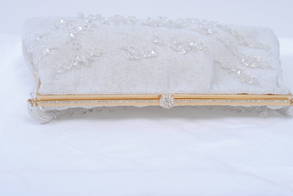 Borsa con perline bianche e cristalli, Francia In condizioni ottime a Alford, MA