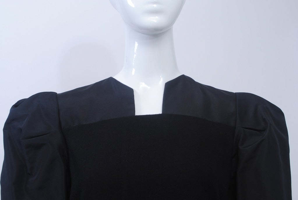 Pauline Trigère Black Wool and Silk Dress In Excellent Condition For Sale In Alford, MA