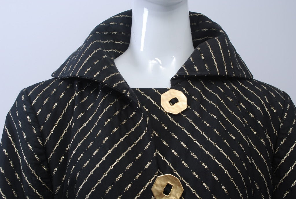 Pauline Trigère Black and Gold Coat - Large Size In Excellent Condition In Alford, MA