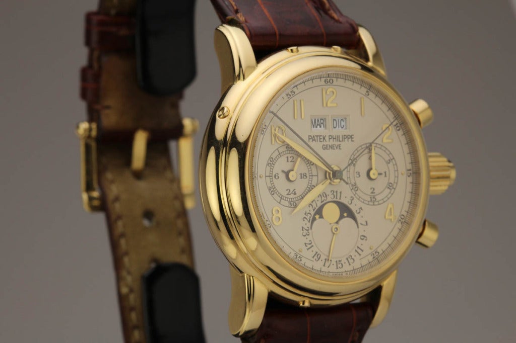 Patek Philippe Gelbgold Ewiger Kalender Split-Second Chronograph Armbanduhr Ref 5004J im Zustand „Hervorragend“ in Miami Beach, FL