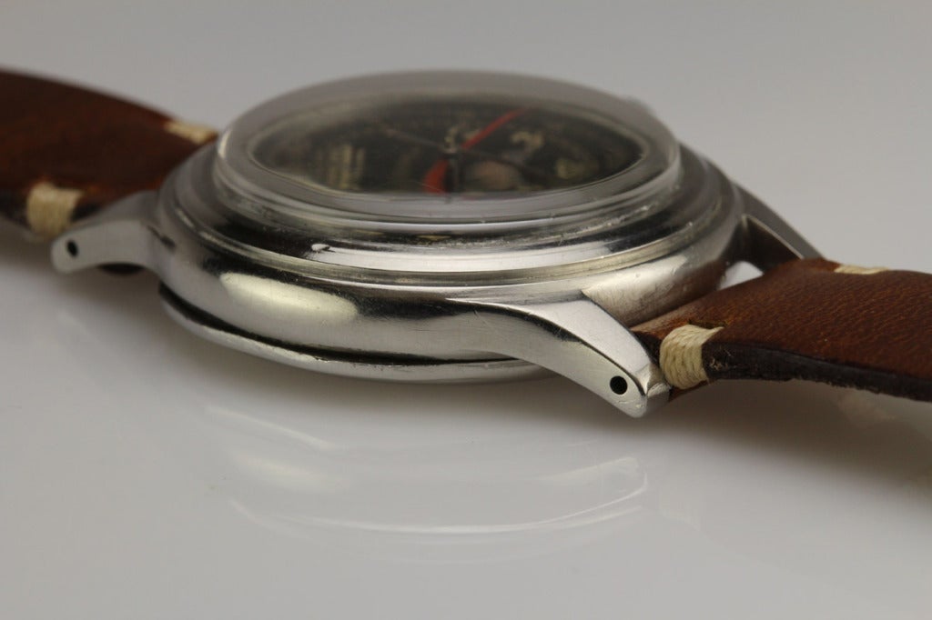 Men's Longines Stainless Steel Single Button Flyback Chronograph Wristwatch circa 1940s