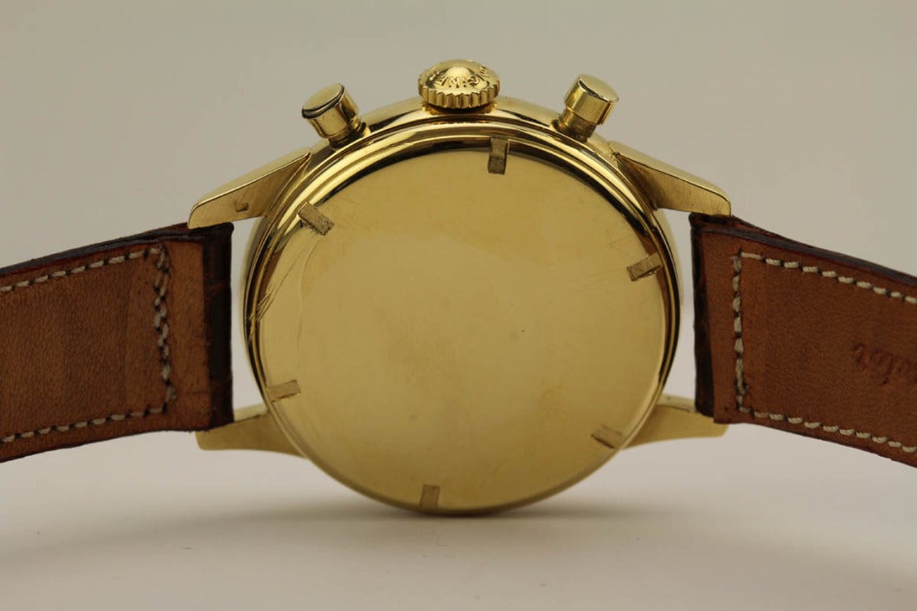 Men's Longines Yellow Gold Chronograph Wristwatch circa 1950s